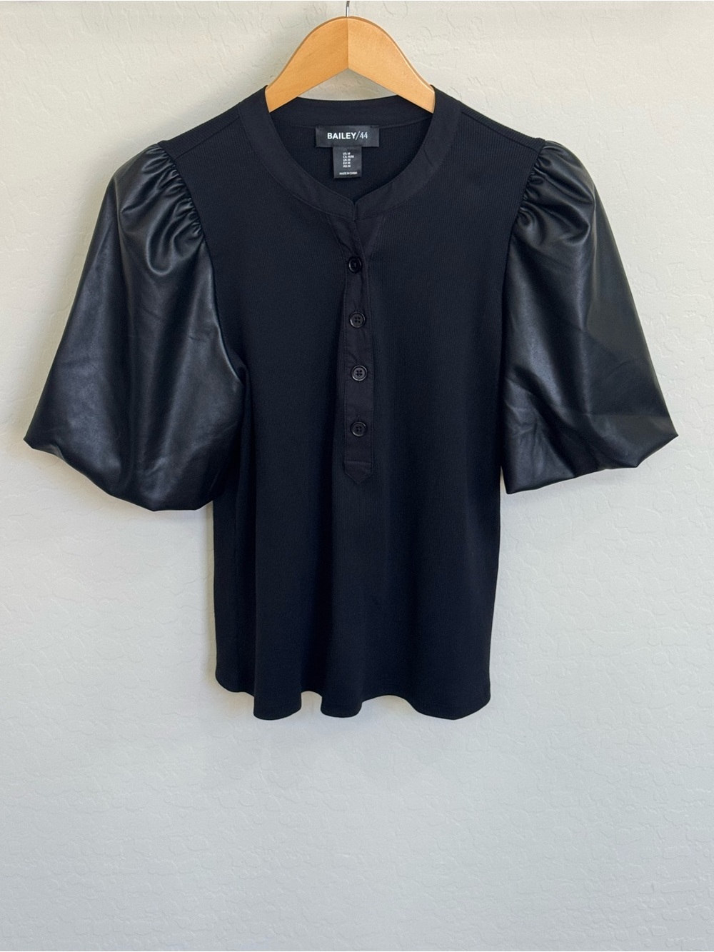 Bailey 44 Black Ribbed Henley Top Vegan Leather Puff Sleeve Medium